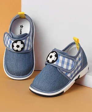 Baby shoes clearance with sound india