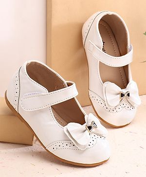 Cute Walk by Babyhug Ballerina with Bow Applique & Velcro Closure -White