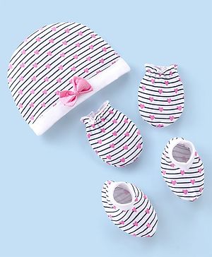Babyhug 100% Cotton Cap Mittens And Booties Heart Printed - White