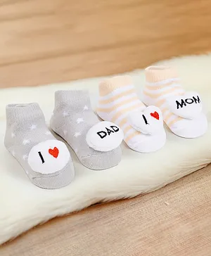 Baby Moo Pack Of 2 Family Theme 3D I Love Mom Dad Embroidered Infant Socks - Yellow & Grey