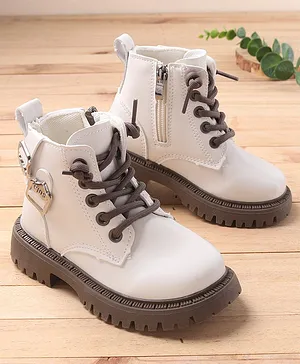 Girls white hot sale winter boots