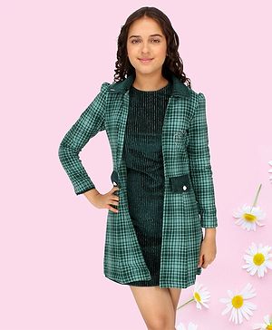 Cutecumber Full Sleeves Tartan  Checked  Long Jacket With Accordion Pleated  Shift Dress - Green