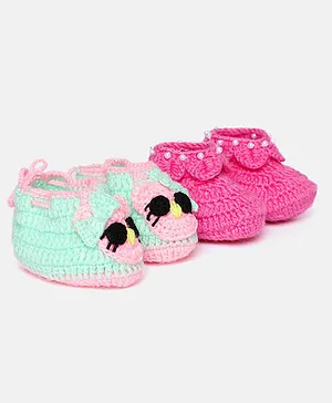 MayRa Knits Pack Of 2 Animal Face Designed & Pearl Embellished Hand Knitted Woollen Booties - Green & Pink