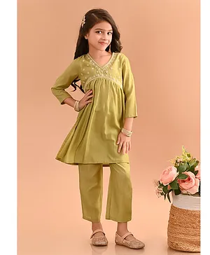 Lilpicks Couture Three Fourth  Sleeves Floral Yoke Embroidered Kurta With Pant Set  - Pista Green