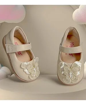 KazarMax Butterfly Embellished Ballerinas -
                      Beige