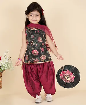 KIDS FARM  Sleeveless  Floral Designed & Lace Embellished Kurta & Dhoti Set -  Maroon