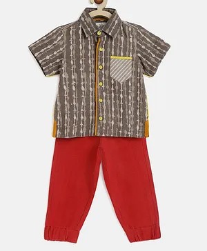 Charkhee Half Sleeves Striped Pattern Shirt With Joggers Pant - Grey & Red