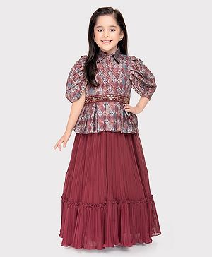 Betty By Tiny Kingdom Half Cape Sleeves Abstract Block Designed  Tiered Georgette Gown -  Maroon