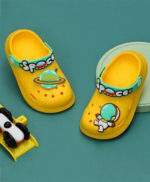 Yellow Bee Space Theme Astronaut Applique Detailed Sling Back Clogs - Yellow
