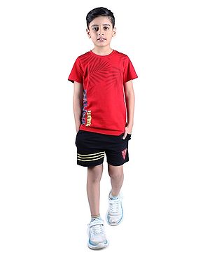 3PIN Half Sleeves Leaves Printed Tee With Shorts - Red & Black