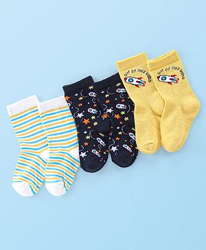 Cute Walk by Babyhug Anti Bacterial Ankle Length Socks Rocket Design Pack Of 3 - Multicolour