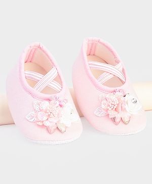 Daizy Floral Applique Detailed  Booties - Baby Pink