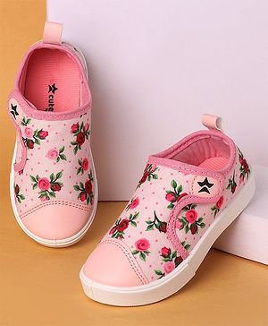 Cute Walk by Babyhug Casual Shoes With Velcro Closure Floral Design -  Pink
