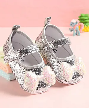 Babyoye Velcro Closure Sequinned Booties with Bow Applique - Silver