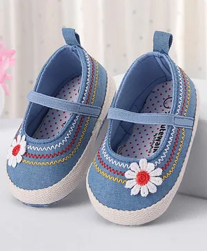 Cute Walk by Babyhug Embroidered Booties Floral Applique - Blue