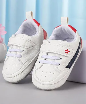 Cute Walk by Babyhug Velcro Closure Casual Shoes - Off White