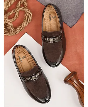 Stefens Buckle Detailed & Glossy Finish Slip On Loafers - Brown