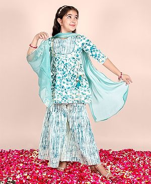 Naughty Ninos  Pure Cotton Three Fourth Sleeves Abstract Leaves  Printed   Kurta With Sharara  & Dupatta Set - Green