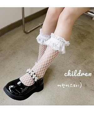 Flaunt Chic Frill And Lace  Detailed  Fishnet Socks  - White