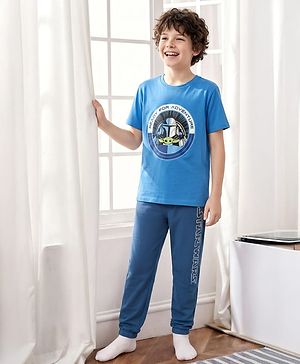 Pine Kids Lucas Single Jersey Knit Half Sleeves Night Suit With Text Print - Blue