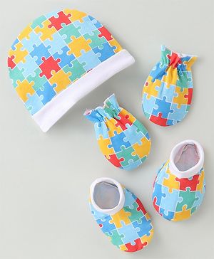 Babyhug 100% Cotton Cap Mittens & Booties Set Puzzle Print - Multicolour