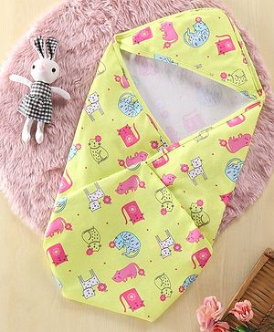Babyhug Interlock Knit Towel With Hood Kitten Print L 76.2 x B 76.2 cm - Yellow