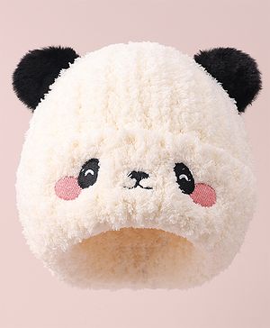 Babyhug Woolen Cap with Applique - White