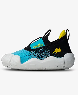 aretto Mesh Detailed Expanding Shoes for
                      growing Feet - Blue