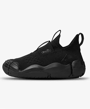 aretto Mesh Detailed Expanding Shoes for
                      growing Feet - Black