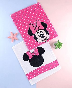 Babyhug Disney Terry Woven Minnie Mouse Digital Printed Towel L 33.02 X B 25.4 cm - Pink