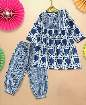 Bella Moda Three Fourth Sleeves Abstract Printed Kurta Pant Set - Navy Blue
