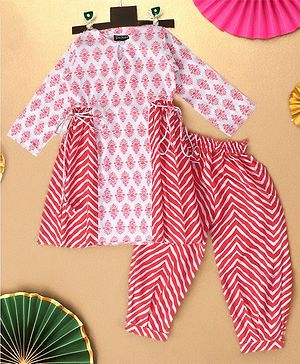 Bella Moda Three Fourth Sleeves  Floral Printed Kurta Pant Set - Red