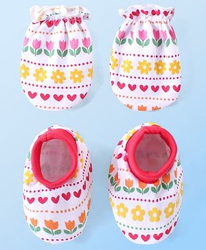 Babyhug 100% Cotton Interlock Knit Mittens & Booties Set Floral & Hearts Print - Multicolor