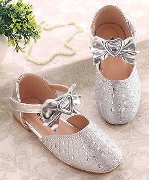 Cute Walk by Babyhug Ballerinas With Velcro Closure & Knot Applique - Silver