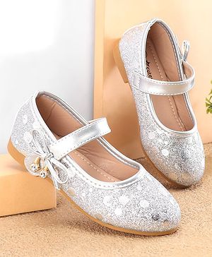 Cute Walk by Babyhug Ballerinas With Velcro Closure & Bow Applique - Silver