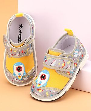 Cute Walk by Babyhug Casual Shoes With Velcro Closure Space Rocket Patch - Grey