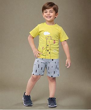 TOONYPORT Cotton Half Sleeves Giraffe Printed Tee & Shorts Set - Yellow