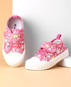 Cute Walk by Babyhug Casual Shoes with Velcro Closure Floral Print - Fuchsia