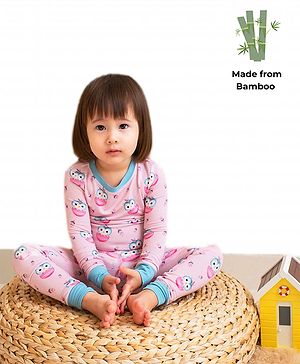 THE PLUSH CLUB Bamboo Woven  Full Sleeves Bird   Printed Tee & Pajama Set - Pink