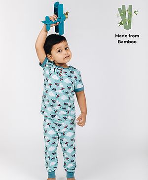 THE PLUSH CLUB Bamboo Woven Half Sleeves Aeroplane  Printed  Tee & Pajama Set - Blue