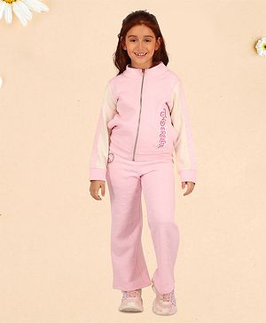 Cutecumber Fleece Full Sleeves Cinderella Text Patch Detailed Front Zipper Tracksuit  - Pink