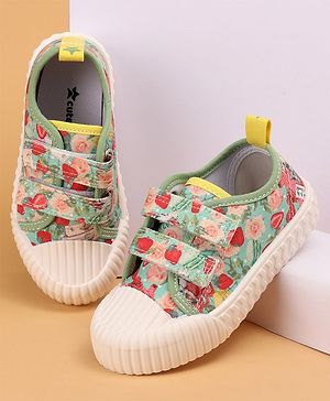 Cute Walk by Babyhug Causal Shoes with Velcro Closure & Floral Print - Green