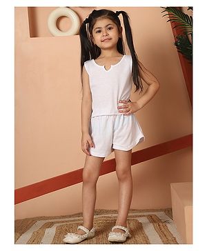 Mini & Ming Cotton Sleeveless Solid  Knitted Top With Short Set - White