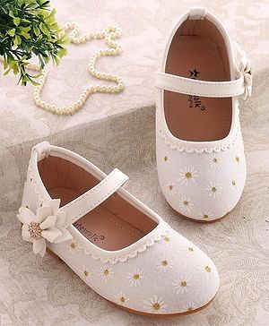 Cute Walk by Babyhug Party Wear Belly Shoes Floral Appliques - White