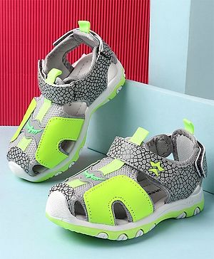 Cute Walk by Babyhug Sandals With Velcro Closure Abstract Print - Grey