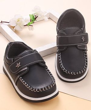 Cute Walk by Babyhug Velcro Closure Formal & Party Wear Shoes with Applique - Black