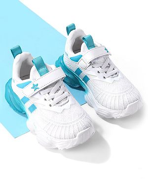 Cute Walk by Babyhug Sneaker Shoes With Velcro Closure - White & Blue