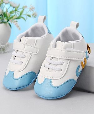 Cute Walk by Babyhug Colour Blocked Velcro Closure Booties With Text Embroidery - Sky Blue