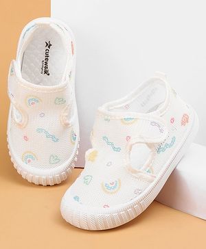 Cute Walk by Babyhug Casual Printed Shoes with Velcro Closure - White