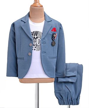 JASH KIDS Cotton Knit Full Sleeves Solid Colour Blazer with Printed T-Shirt  Trouser Set & Broach Detailing - Light Blue